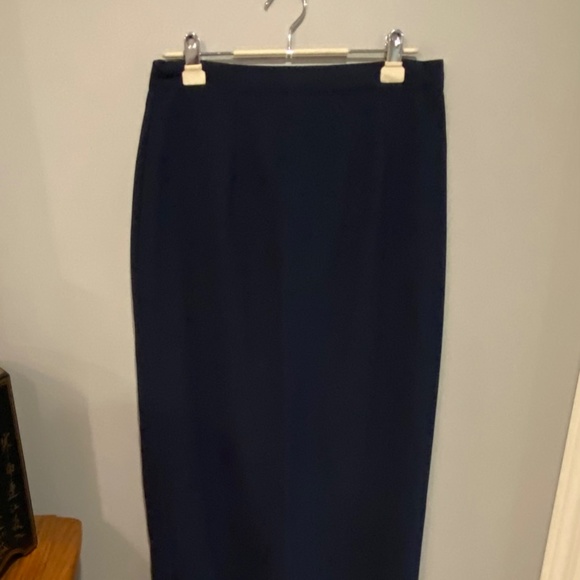 WOMEN'S 2 PIECE FORMAL SUIT - Picture 4 of 6